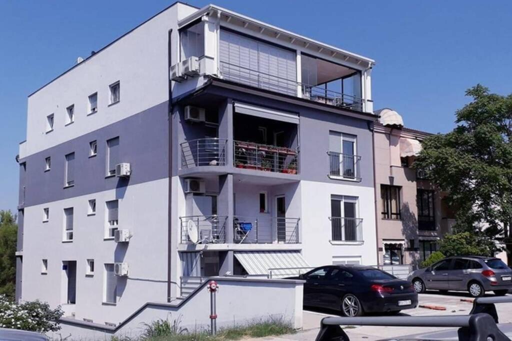 Apartman Franko - Uz Parking Póla Kültér fotó