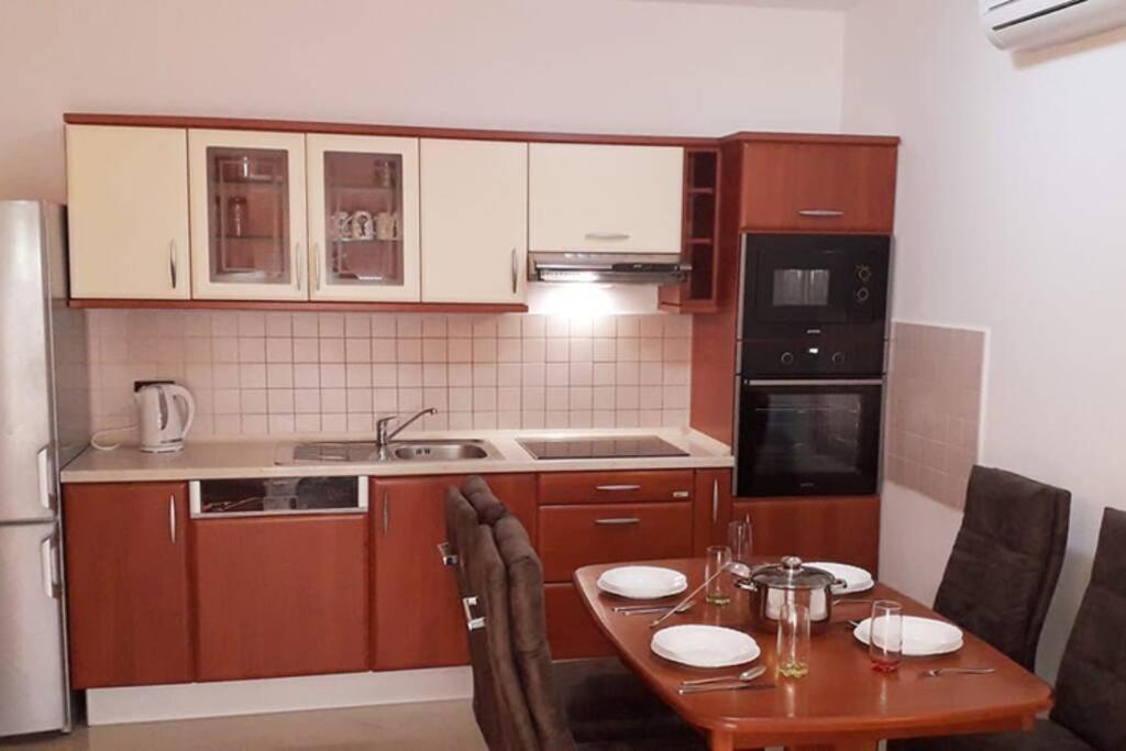 Apartman Franko - Uz Parking Póla Kültér fotó
