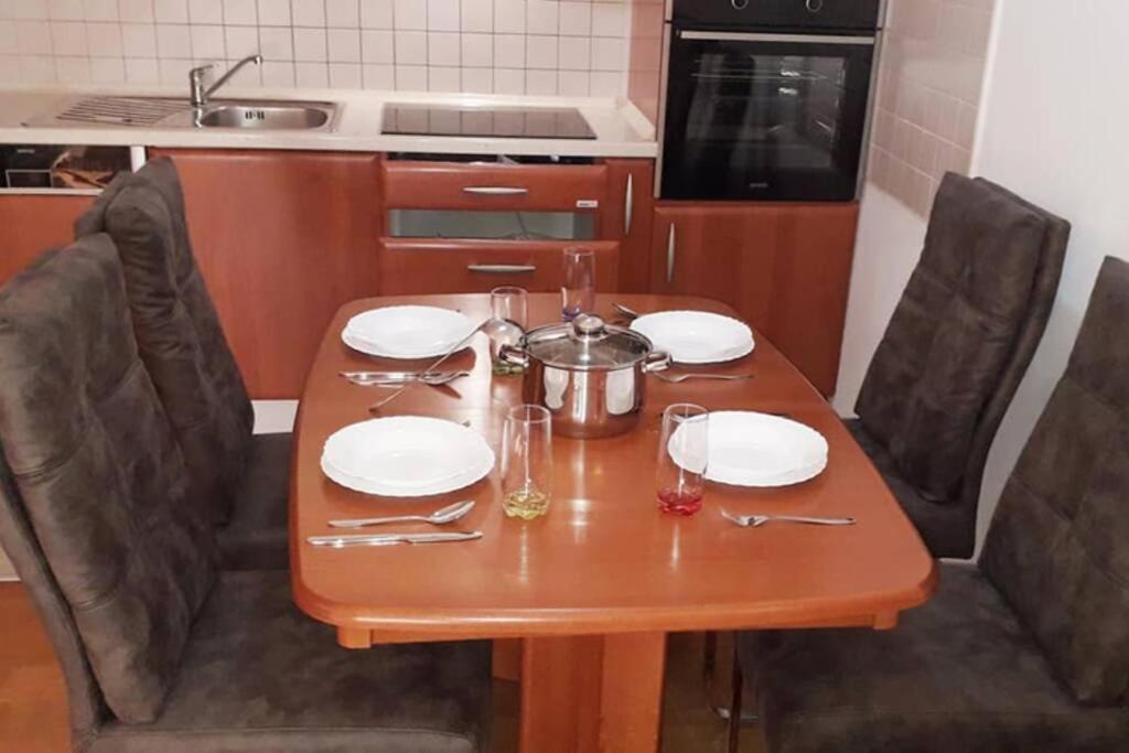 Apartman Franko - Uz Parking Póla Kültér fotó